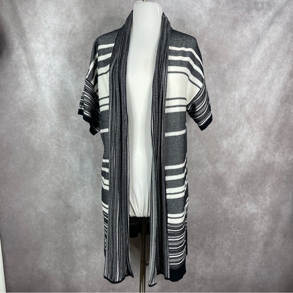 Vince Multi Stripe Knit Short Sleeve Open Cardigan In Black White Size XS - Picture 2 of 11